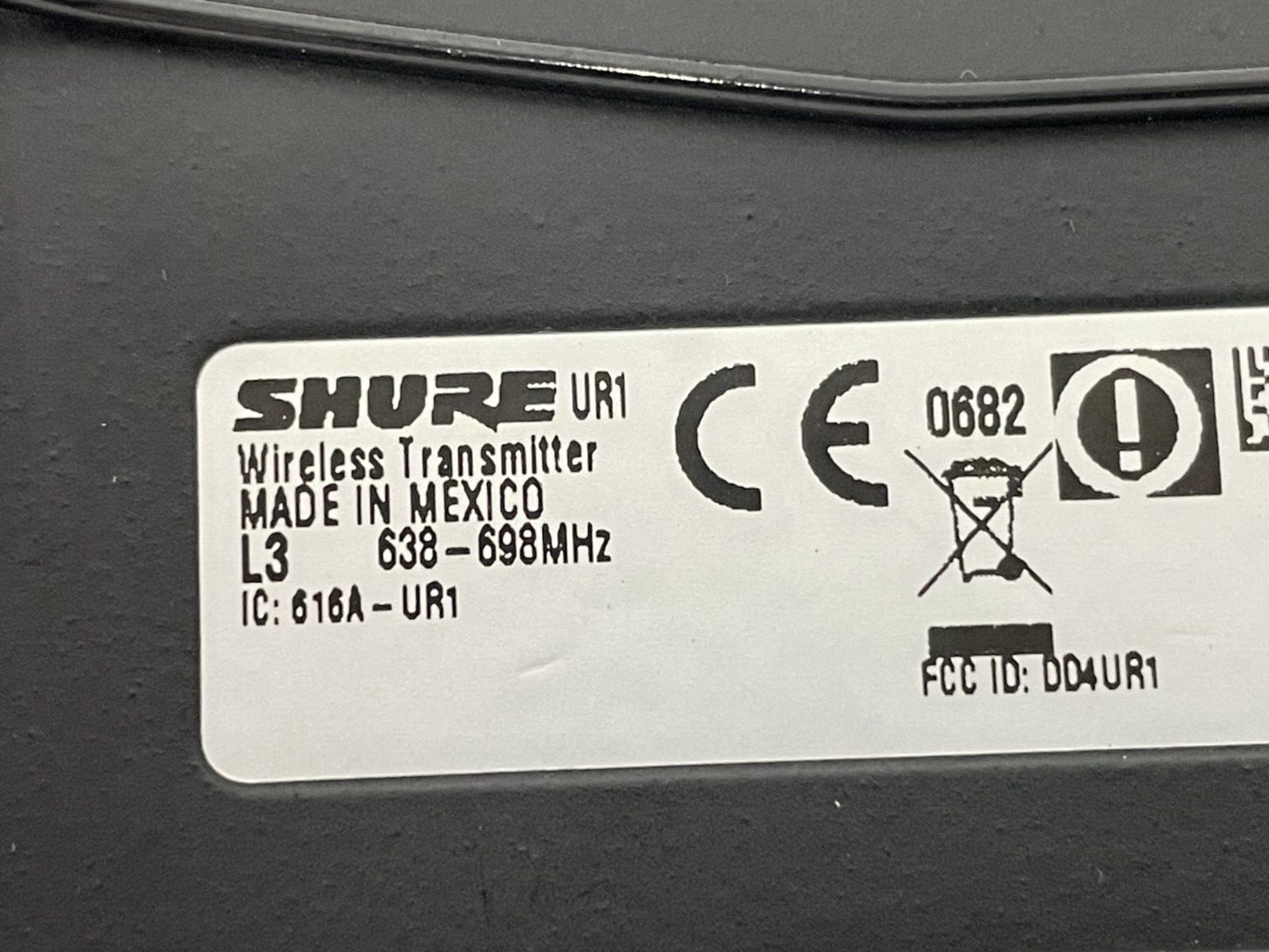 Shure UR1 Wireless Bodypack Microphone Transmitter &MX185 Lav Mic L3 638-698 MHz