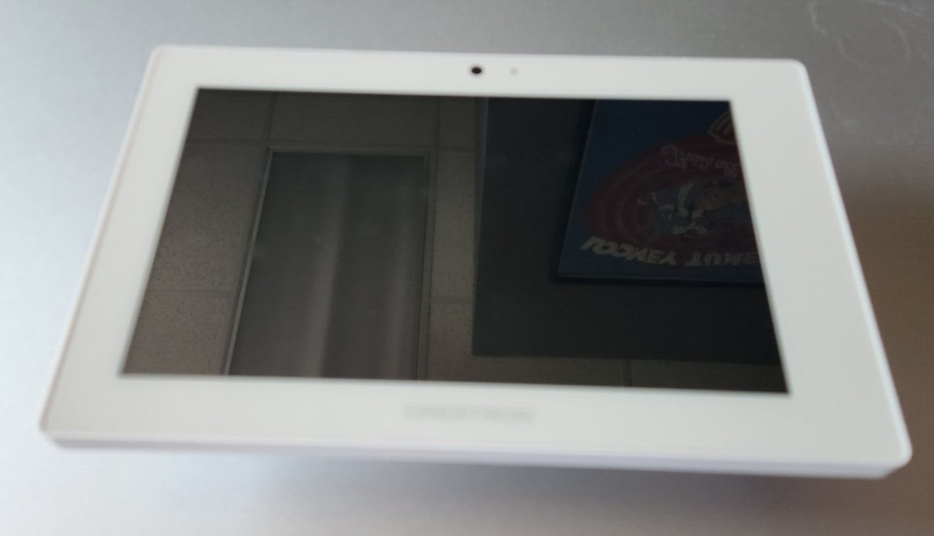 Crestron TSW-760-W-S 7 Inch Touchscreen, White 6507650 Excellent Condition