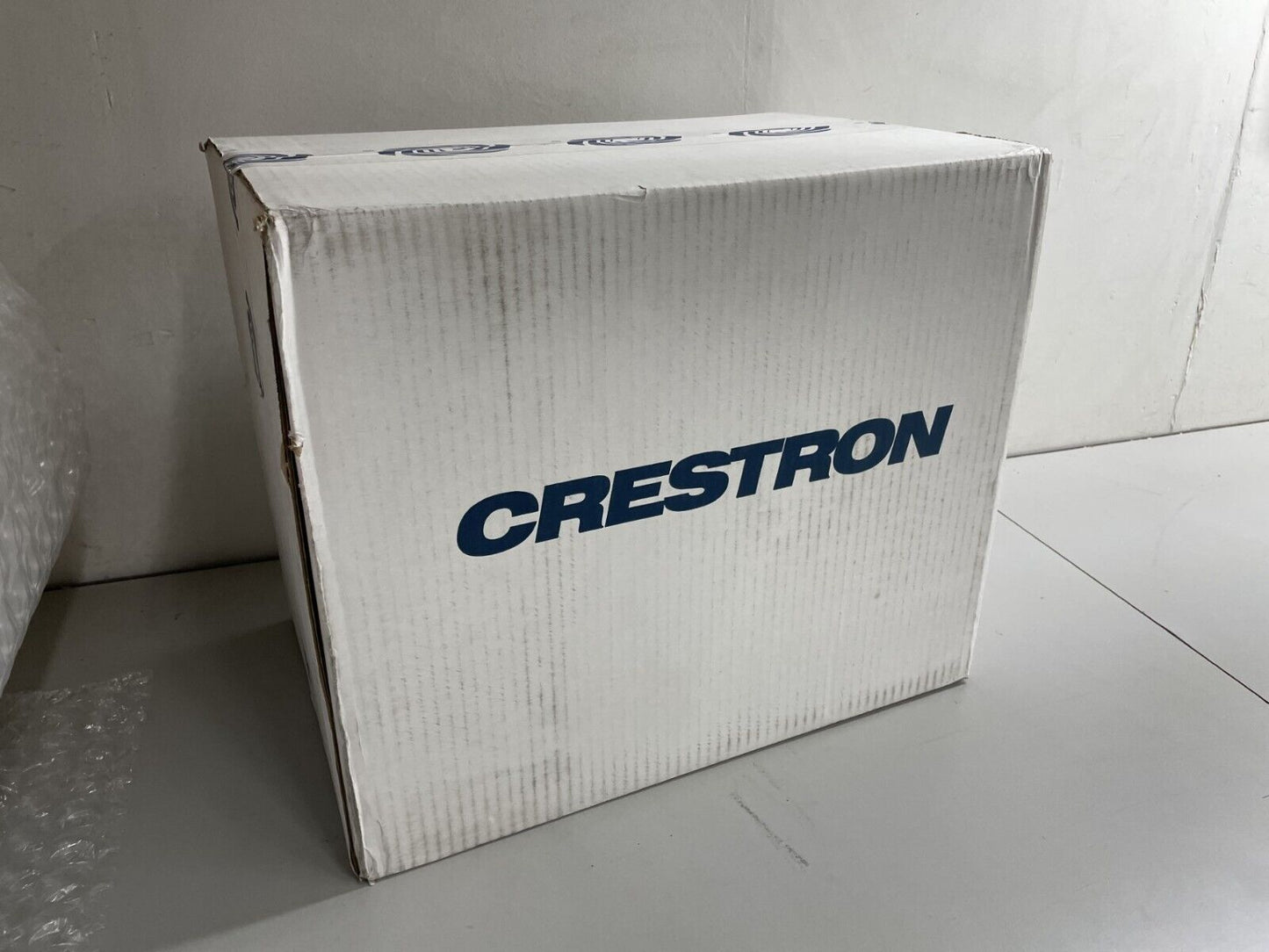 Crestron FT2-202-MECH-B FlipTop Cable Management System with AC & USB 6510779