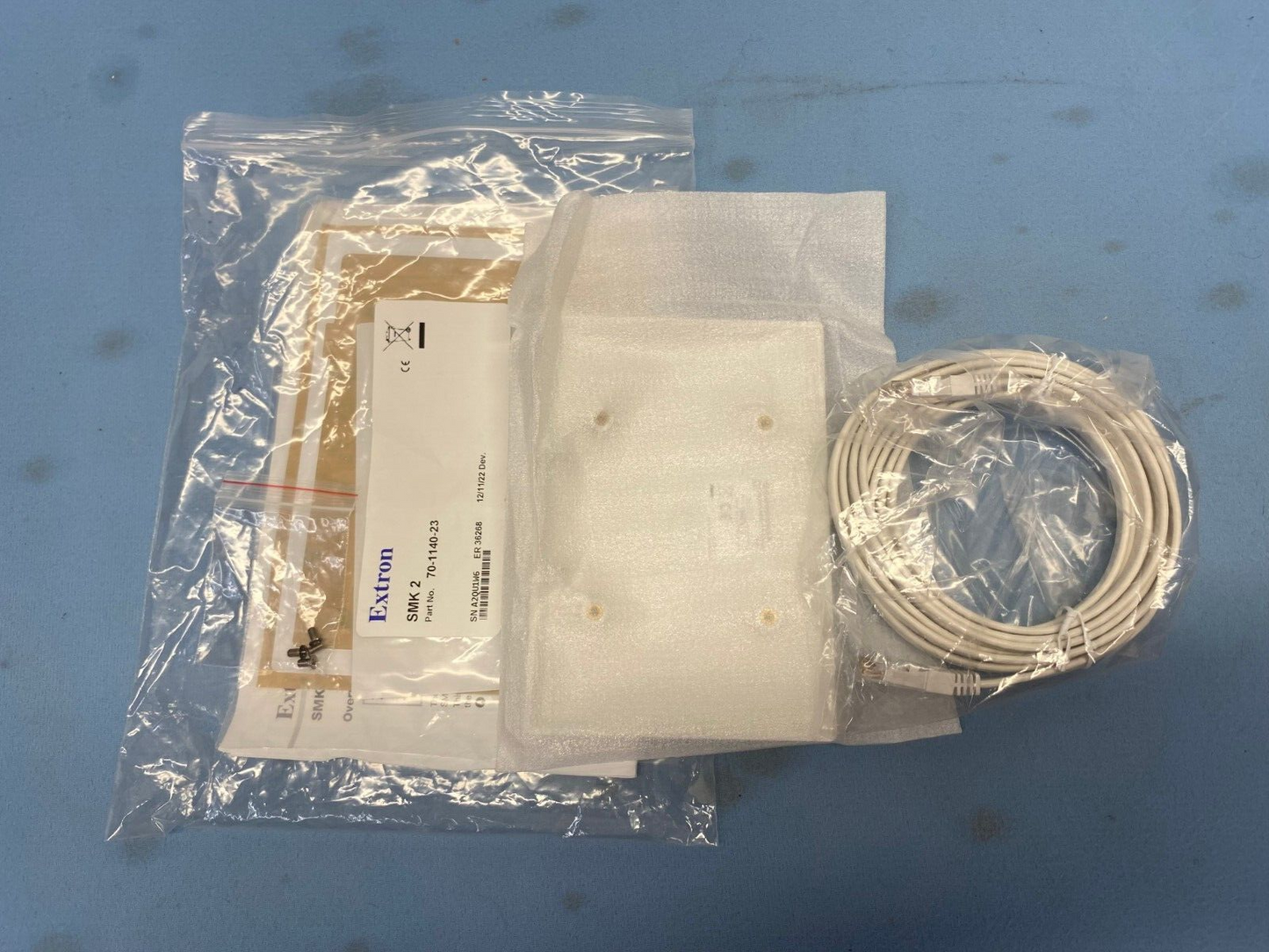 Extron SMK 2 / 70-1140-23 Surface Mount Kit