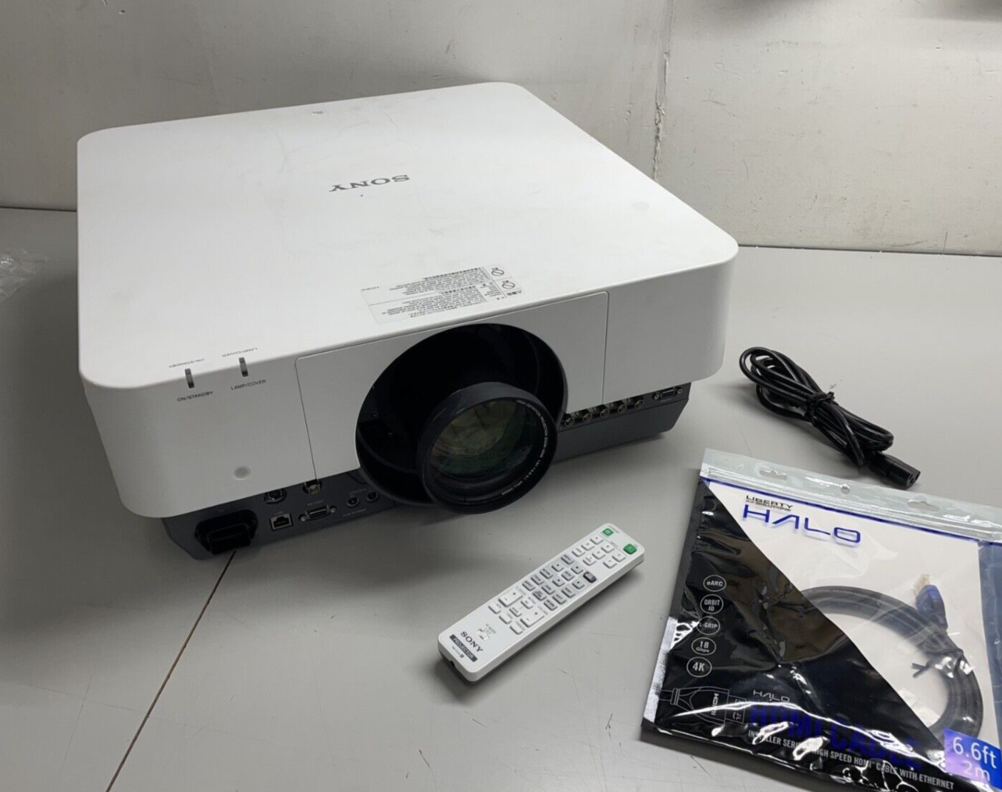 Sony VPL-FH500 WUXGA 7000-Lumen Twin Lamp Projector & VPLL-Z4025 Long-Throw Lens