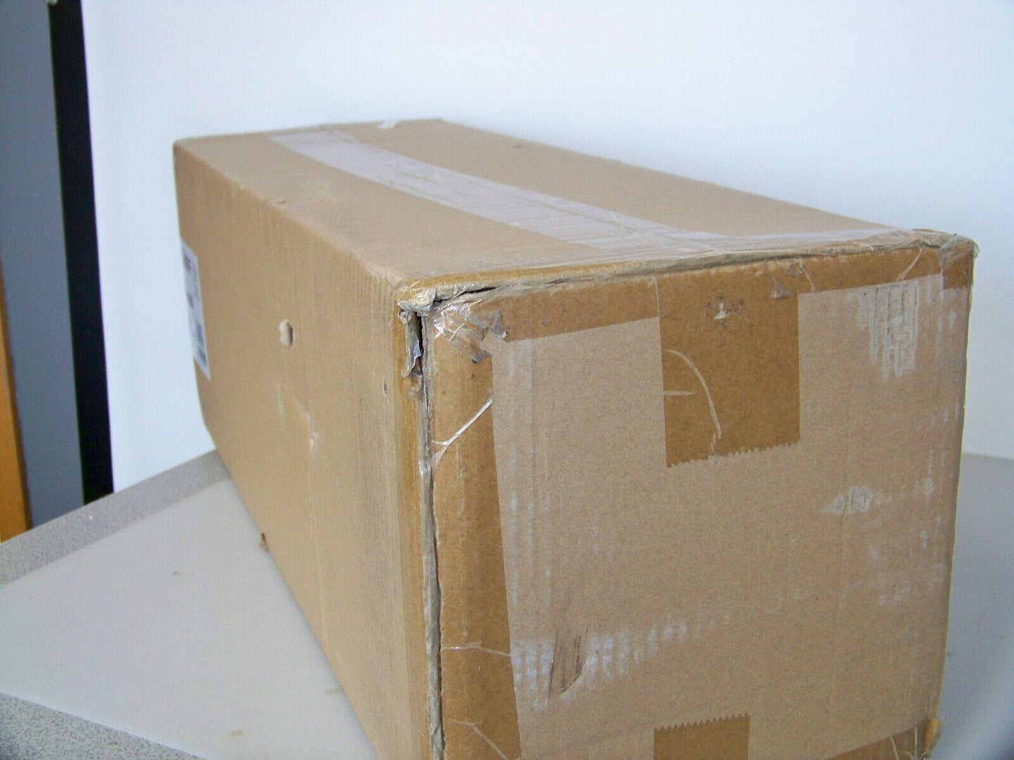 Chief CMA100 / 8" Ceiling Plate with Adjustable 1.5" NPT Column