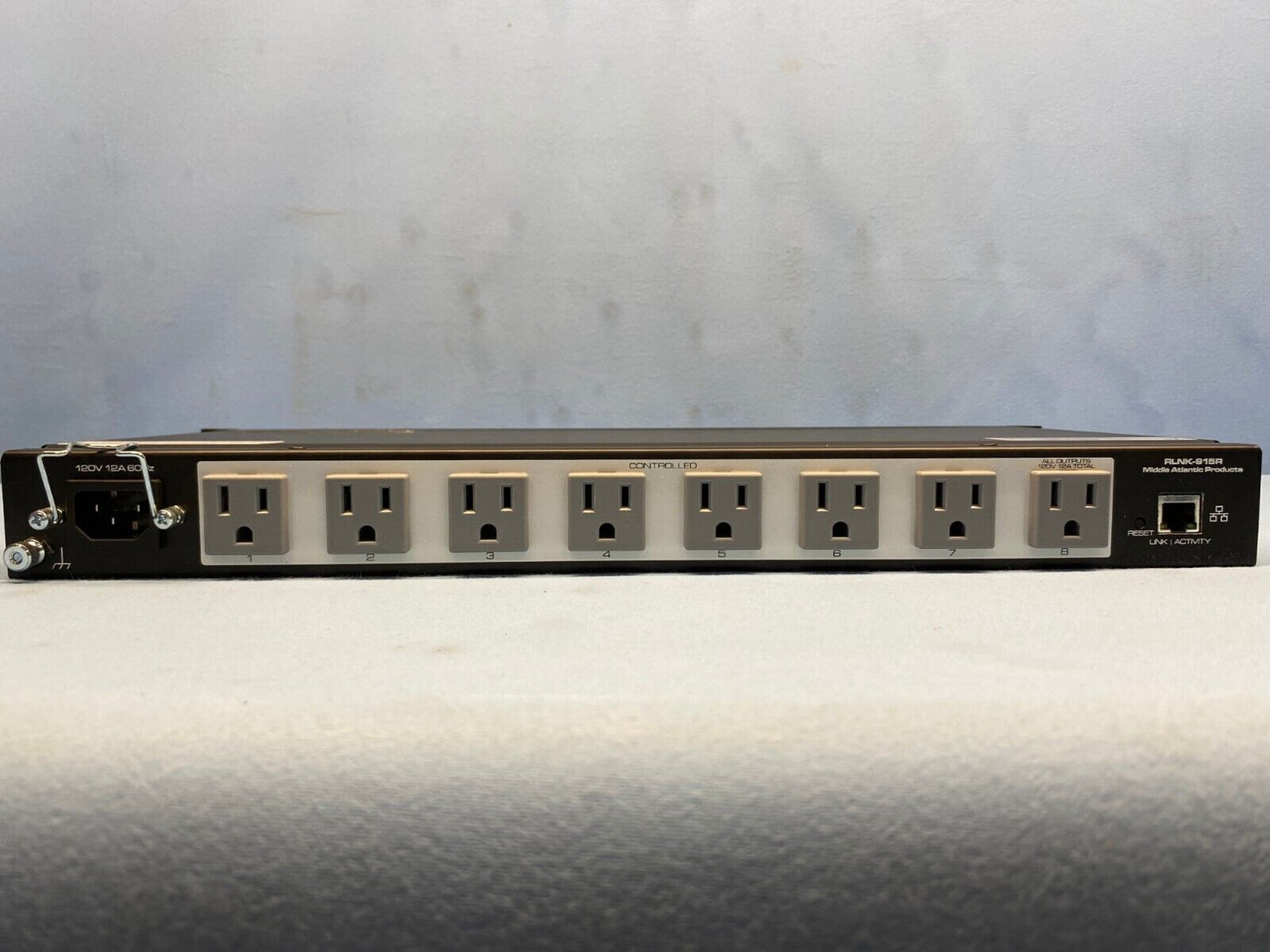Middle Atlantic RLNK-915R 120V 12A 80Hz