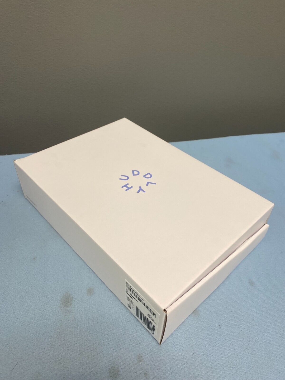 Crestron CCS-UC-1-T-V w/ CCS-CAM-USB-F-300 Tabletop UC Video Conference Console