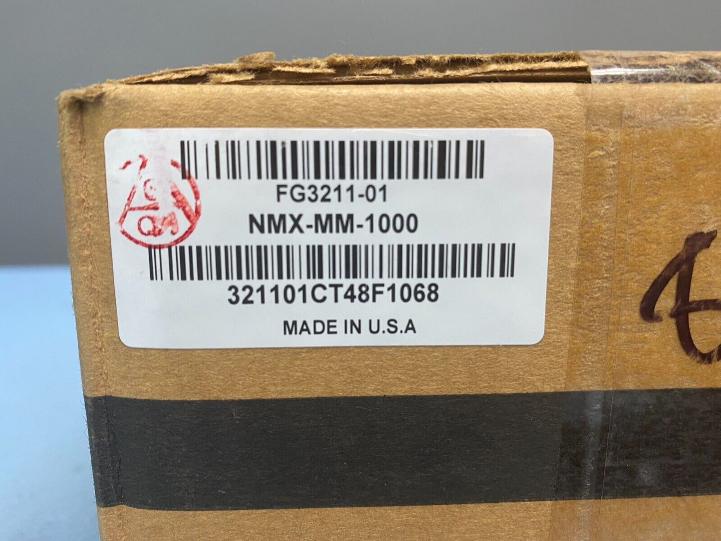 AMX / FG3211-01 / NMX-MM-1000 Enzo Collaboration & Presentation Device