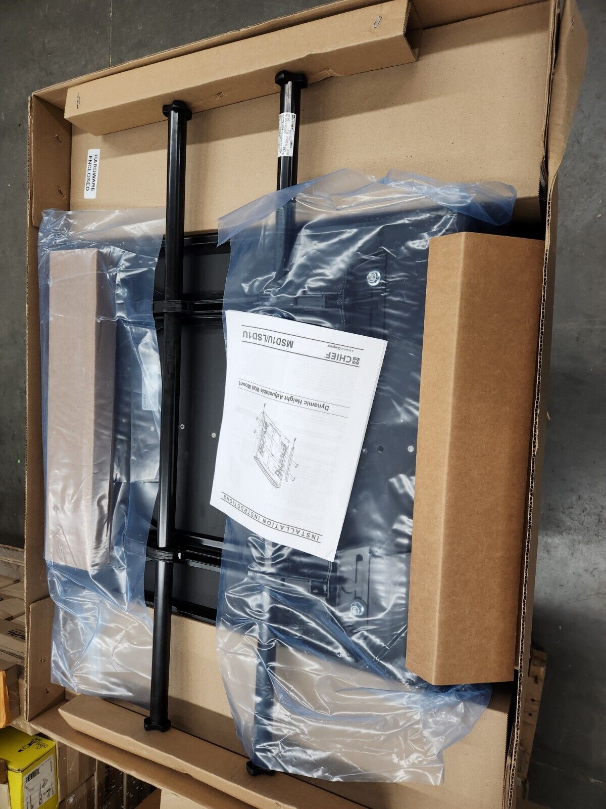 Chief MSD1U Medium FUSION Dynamic Height-Adjustable Wall Mount