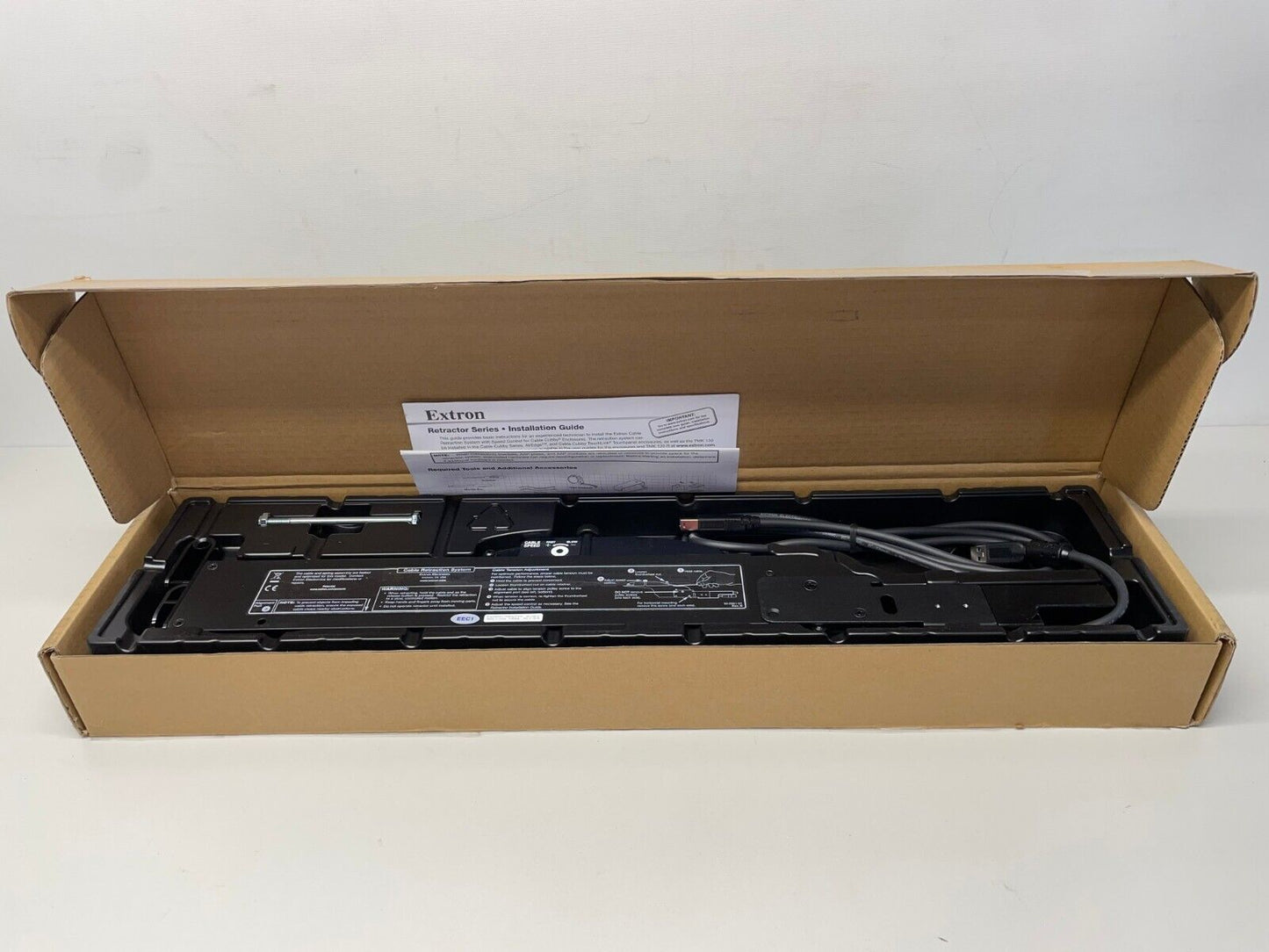 Extron 70-1065-06 Retractor Series/2 USB 3.0