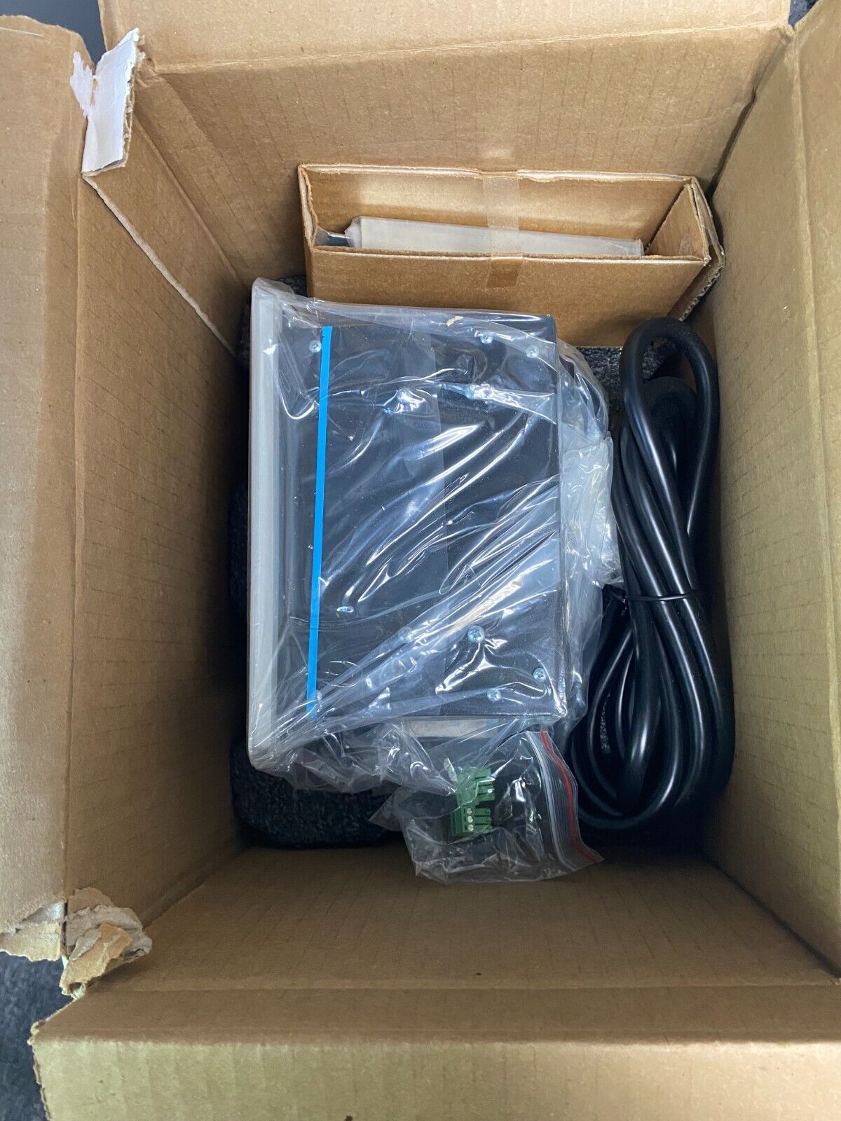 Crestron FT-PWR-D-LG-BALUM FlipTop Power Center, Large, Brushed Aluminum 6502822