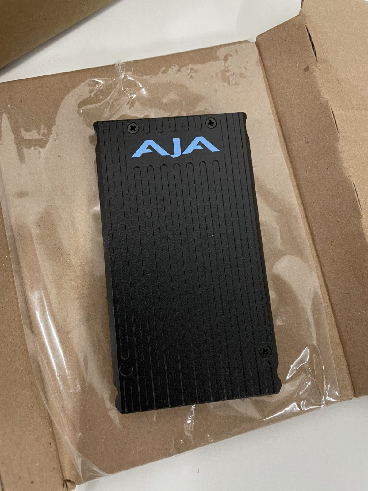 AJA PAK 1000-X3 High Capacity 1TB Solid State Drive/Compact SSD Recording Media