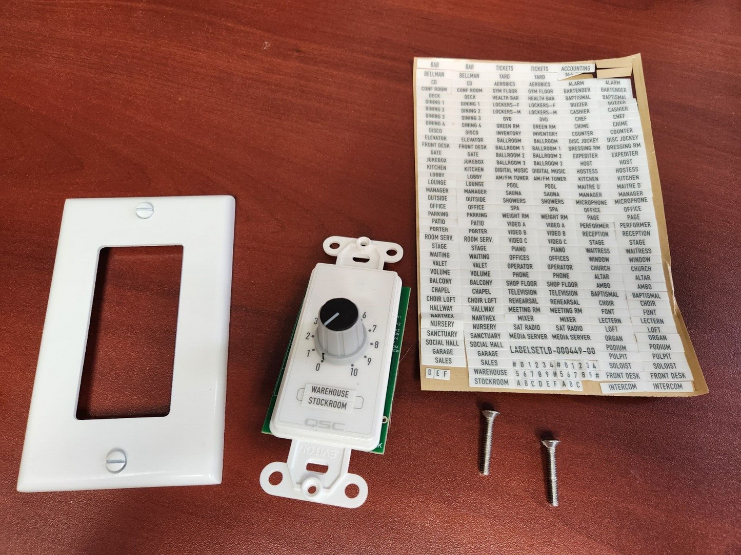 QSC WCP-1 Wall Control Plate with Rotary Potentiometer