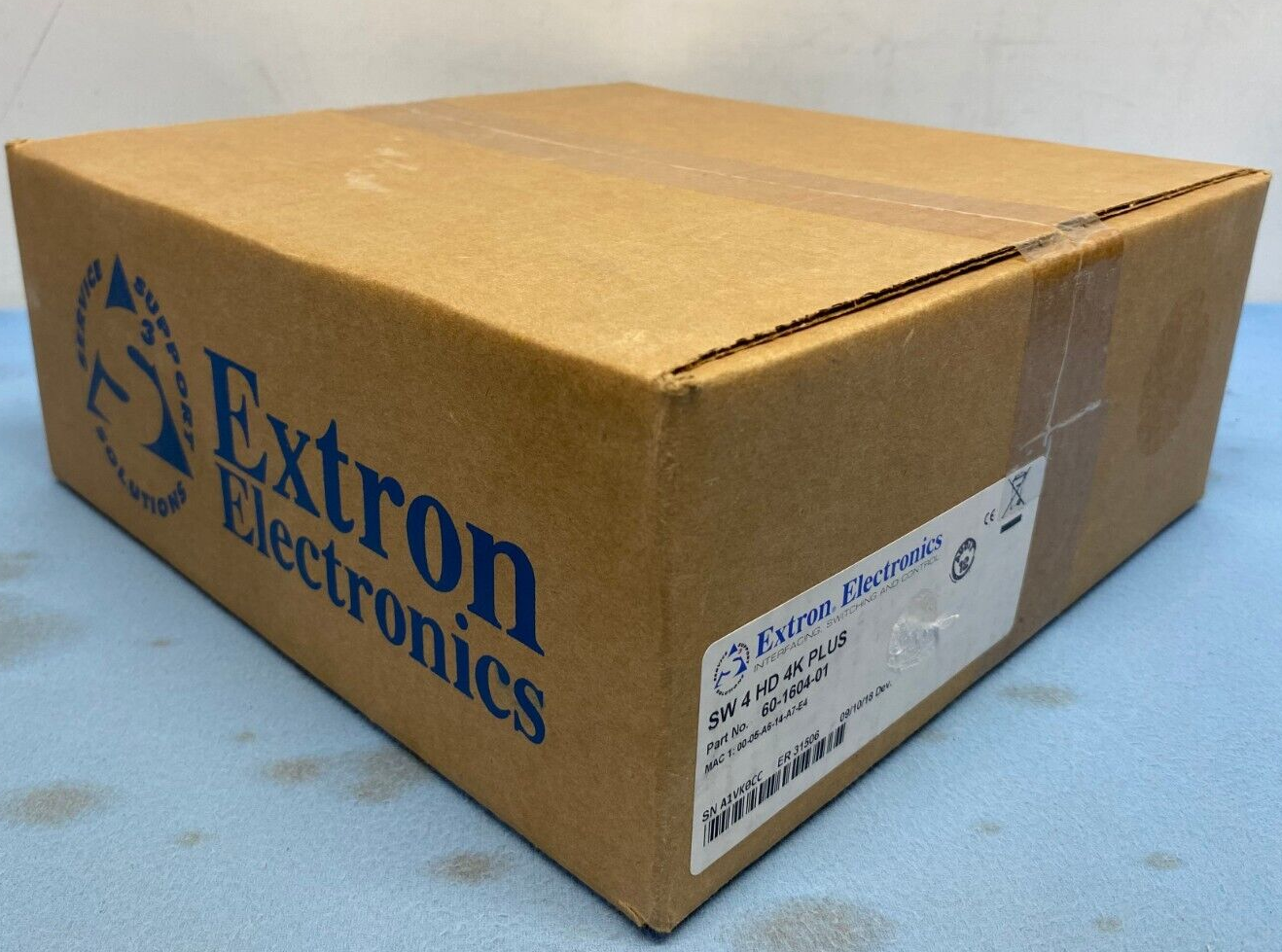 Extron SW4 HD 4K PLUS (60-1604-01) 4K/60 HDMI Switcher – LPAV