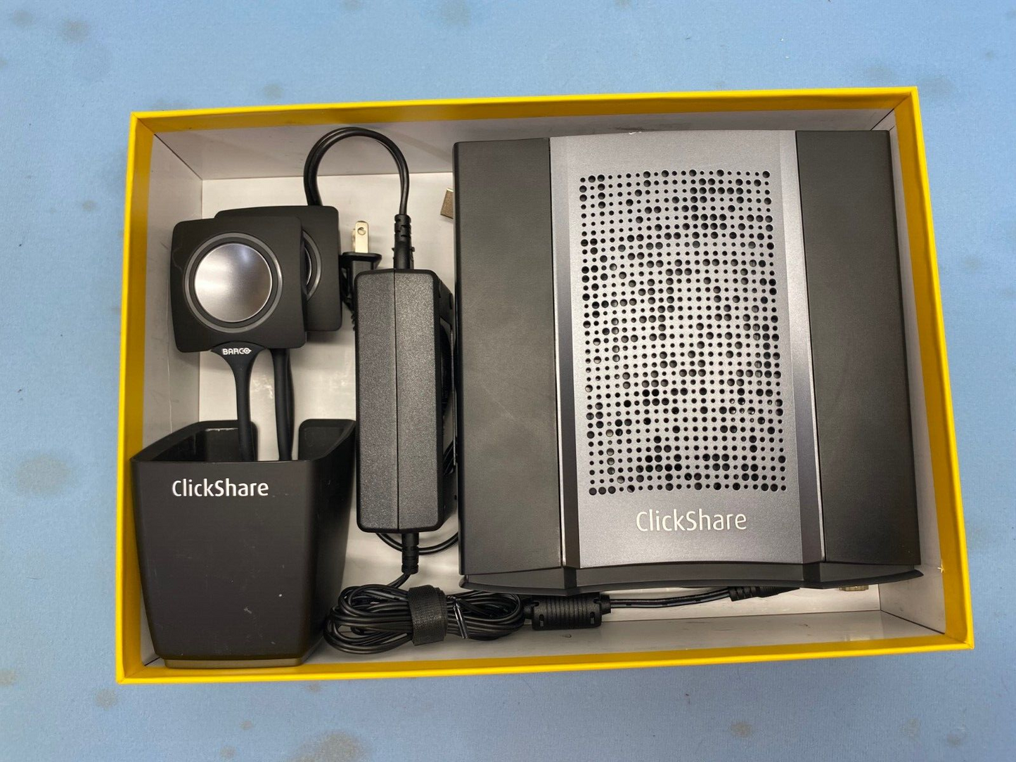 Barco ClickShare CSE-200+ Wireless Presentation System w/ three button ...