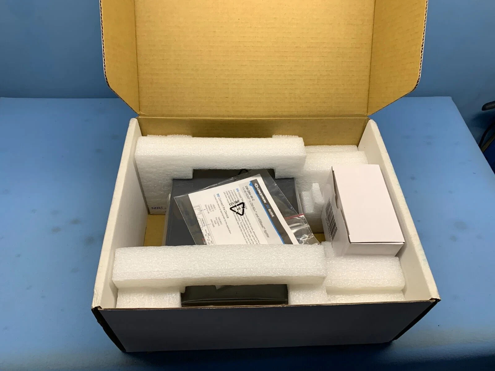 Crestron DM-DA4-4K-C 1:4 4K HDMI to DM 8G+ & HDBaseT Splitter (6507981 ...