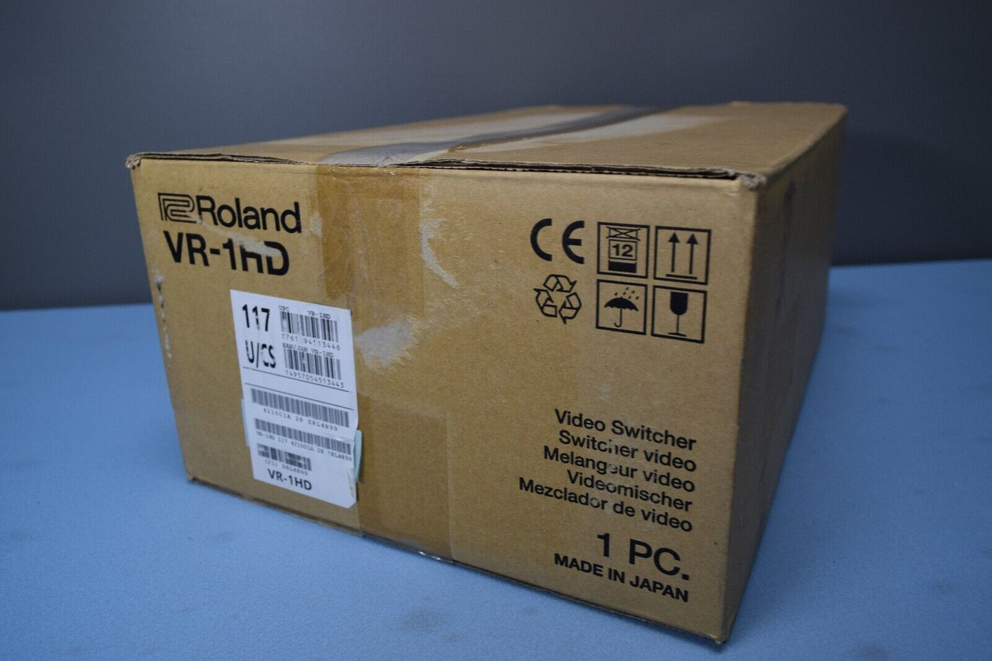 Roland VR-1HD Professional A/V AV Streaming Mixer