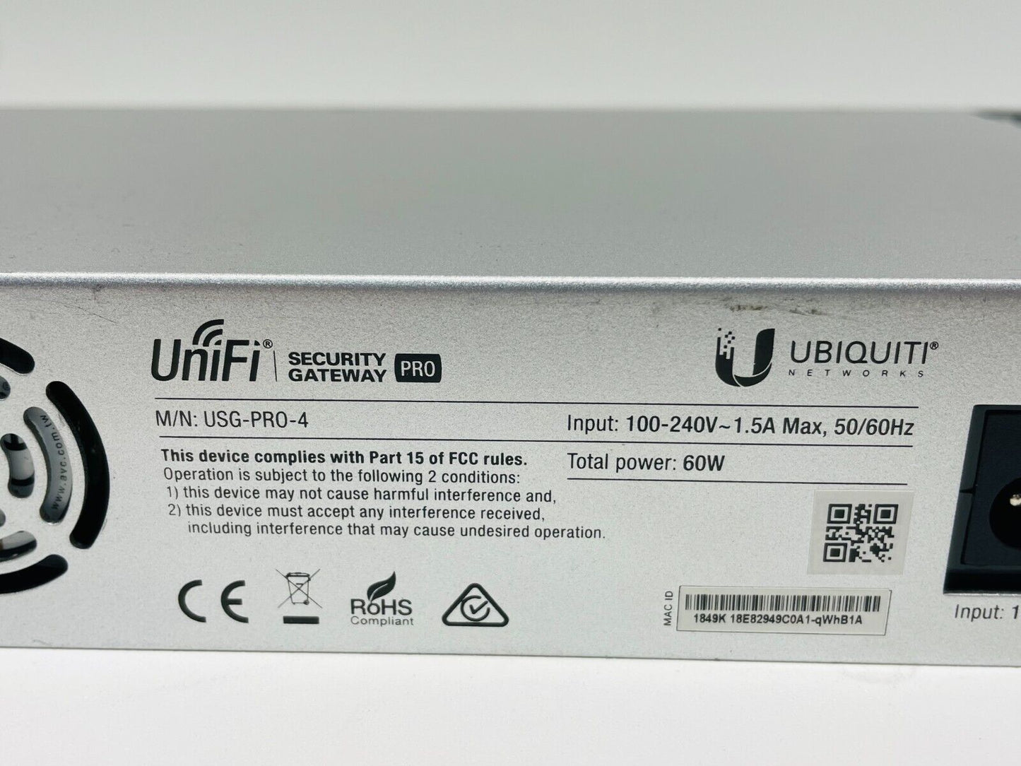 Ubiquiti Networks USG-PRO-4 Enterprise Gateway Router Security Gateway Pro