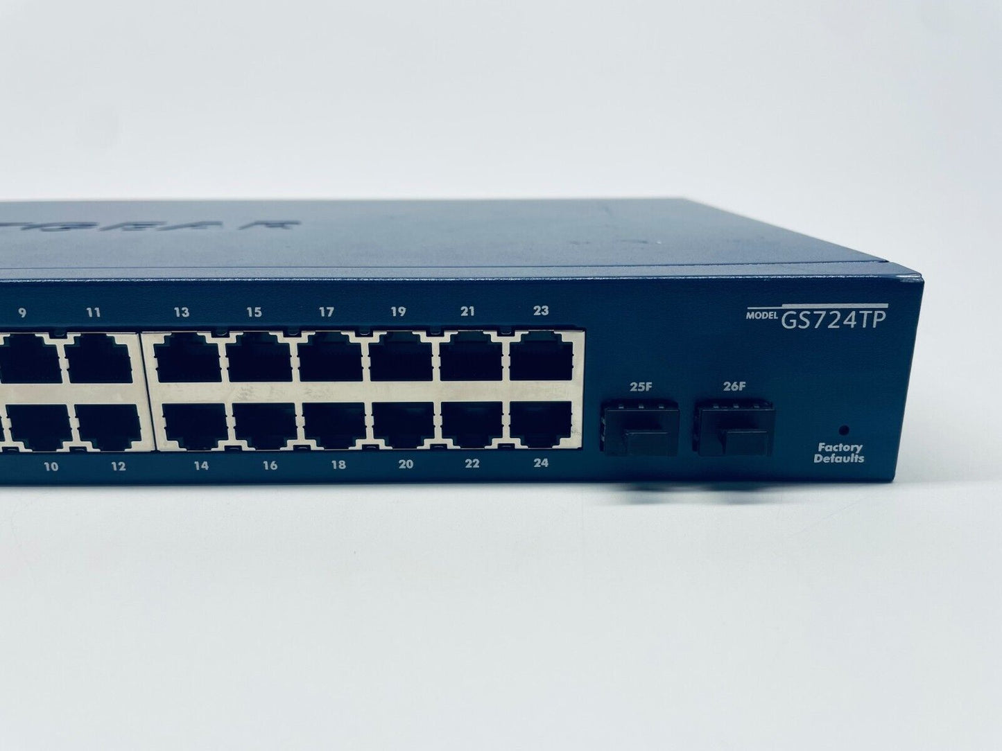 Netgear GS724TP 26-Port PoE Gigabit Ethernet Smart Switch GS724TP-200NAS