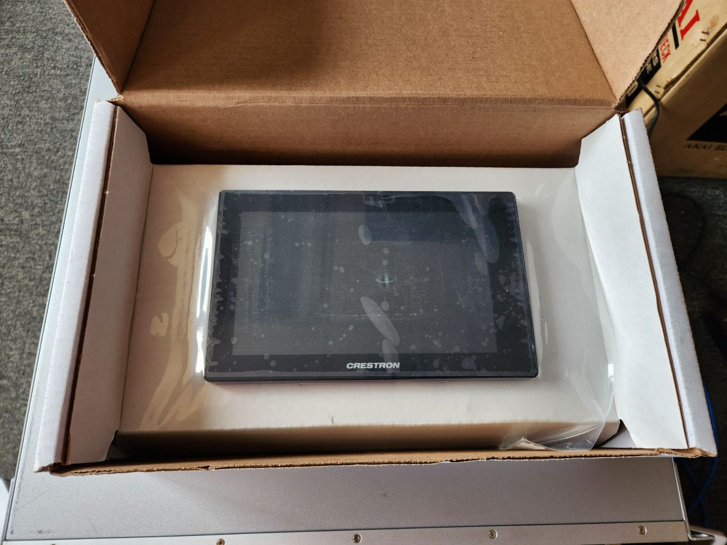 Crestron TSW-760-B-S 7 Inch Touchscreen, Black  Smooth 6507649 Open Box