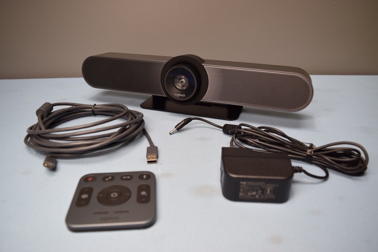 Logitech MeetUp Video & Audio Conferencing / Camera and Speakerphone S ...