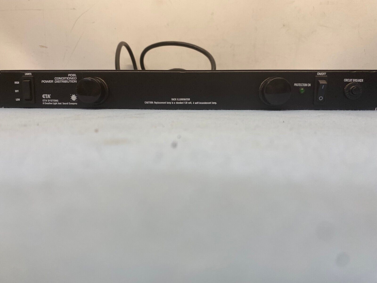 ETA Systems PD8L Rack Illuminator / Conditioned Power Distribution – LPAV
