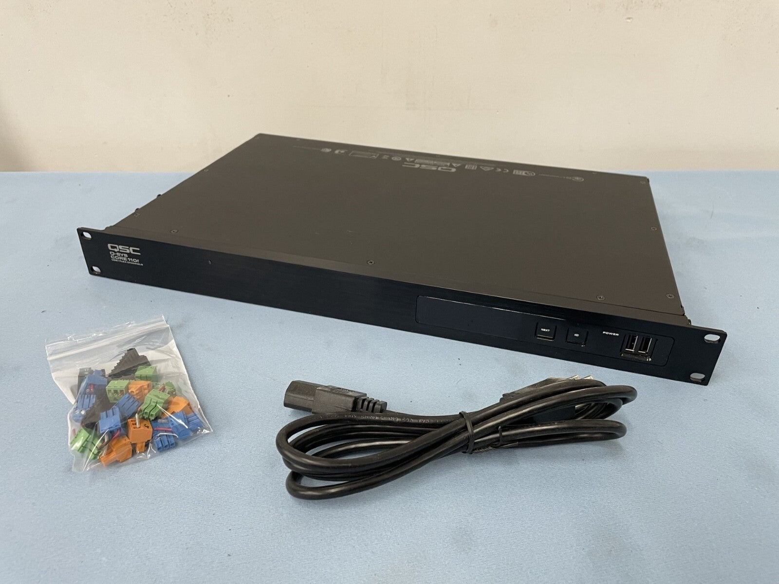 QSC Q-SYS Core 110f Network + Analog Input/Output Pro Audio Processor ...