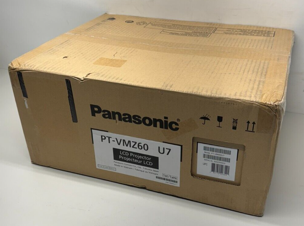 Panasonic PT-VMZ60 U7 WUXGA 3LCD Portable LCD Projector