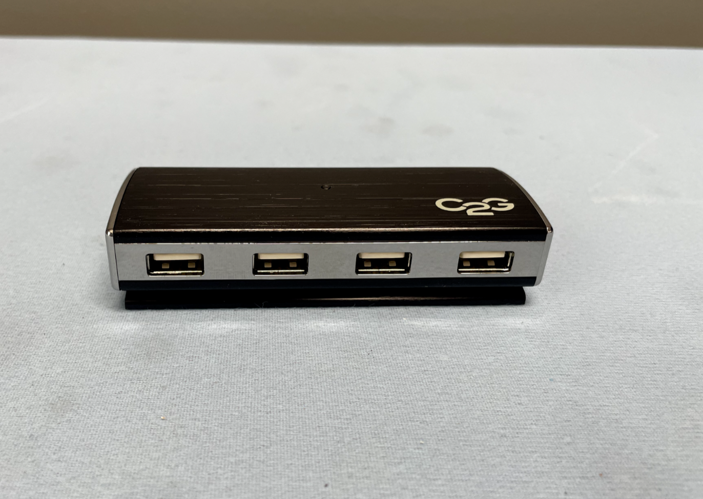 C2G 29508 4-Port USB-2.0 Aluminum Hub for Chromebooks, Laptop, & Desktops - NOB