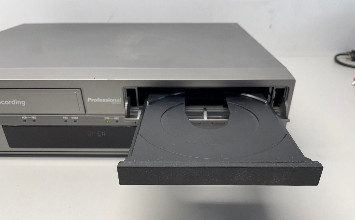JVC SR-MV45U DVD Video Recorder & Video Cassette Recorder