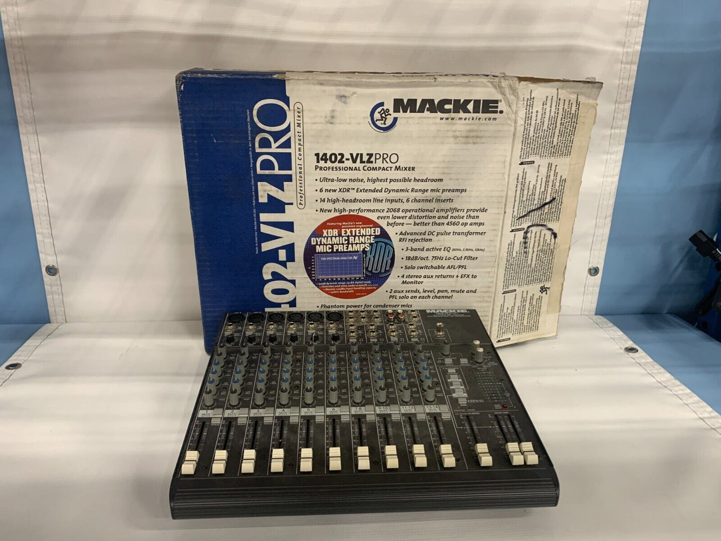 Mackie 1402-VLZPRO 14-Channel Mic/Line Mixer Premium XDR Pro Audio Preamp
