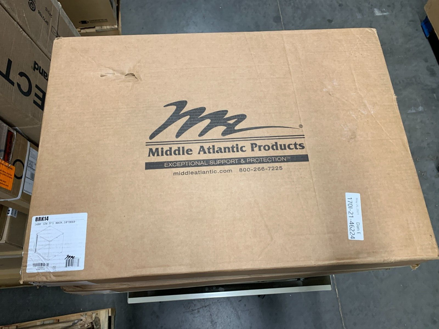 Middle Atlantic BRK14 Laminate Rack (14U)   Load Capacity	200 lbs