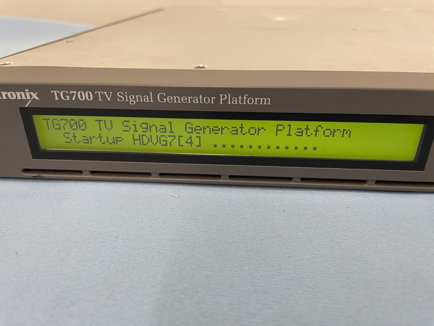 Tektronix TG700 Multiformat TV Signal Generator Platform with HDVG 7 Module