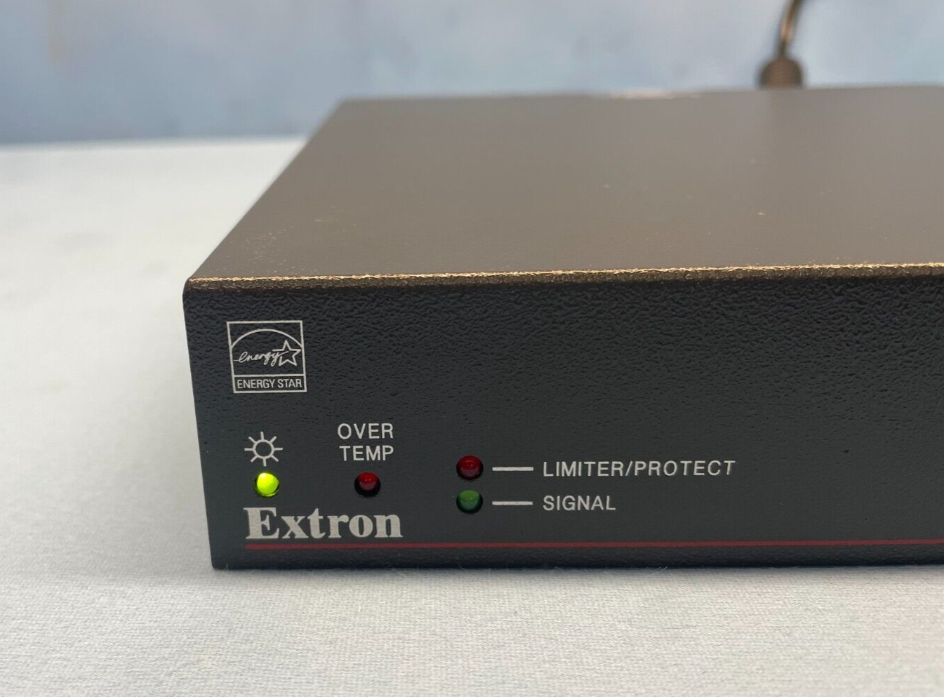 Extron XPA 2001 60-850-01 Mono 70 V Amplifier - 200 Watts