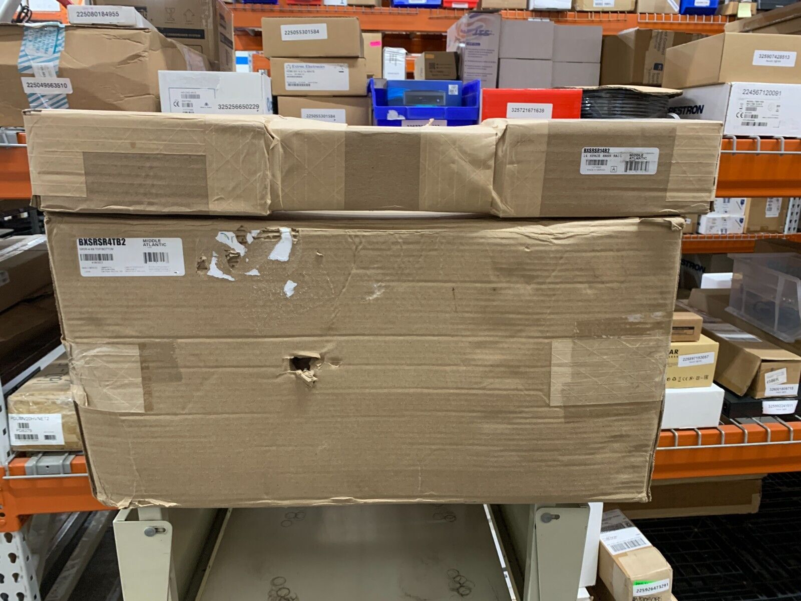 Middle Atlantic BXSRSR4TB2 14RU Rotating Sliding Rail System – LPAV