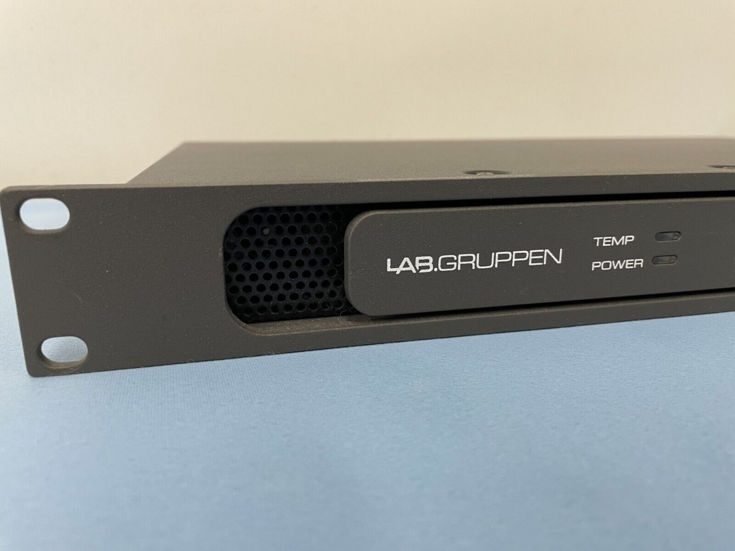 Lab Gruppen E Series 4:2 400-Watt Pro Audio Power Amplifier w/ 2 Output Channels