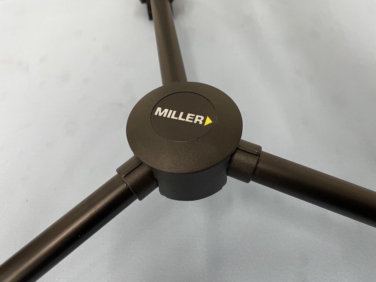 Miller Arrow HD Fluid Head & Sprinter 2-Stage Alloy Video Camera Tripod System