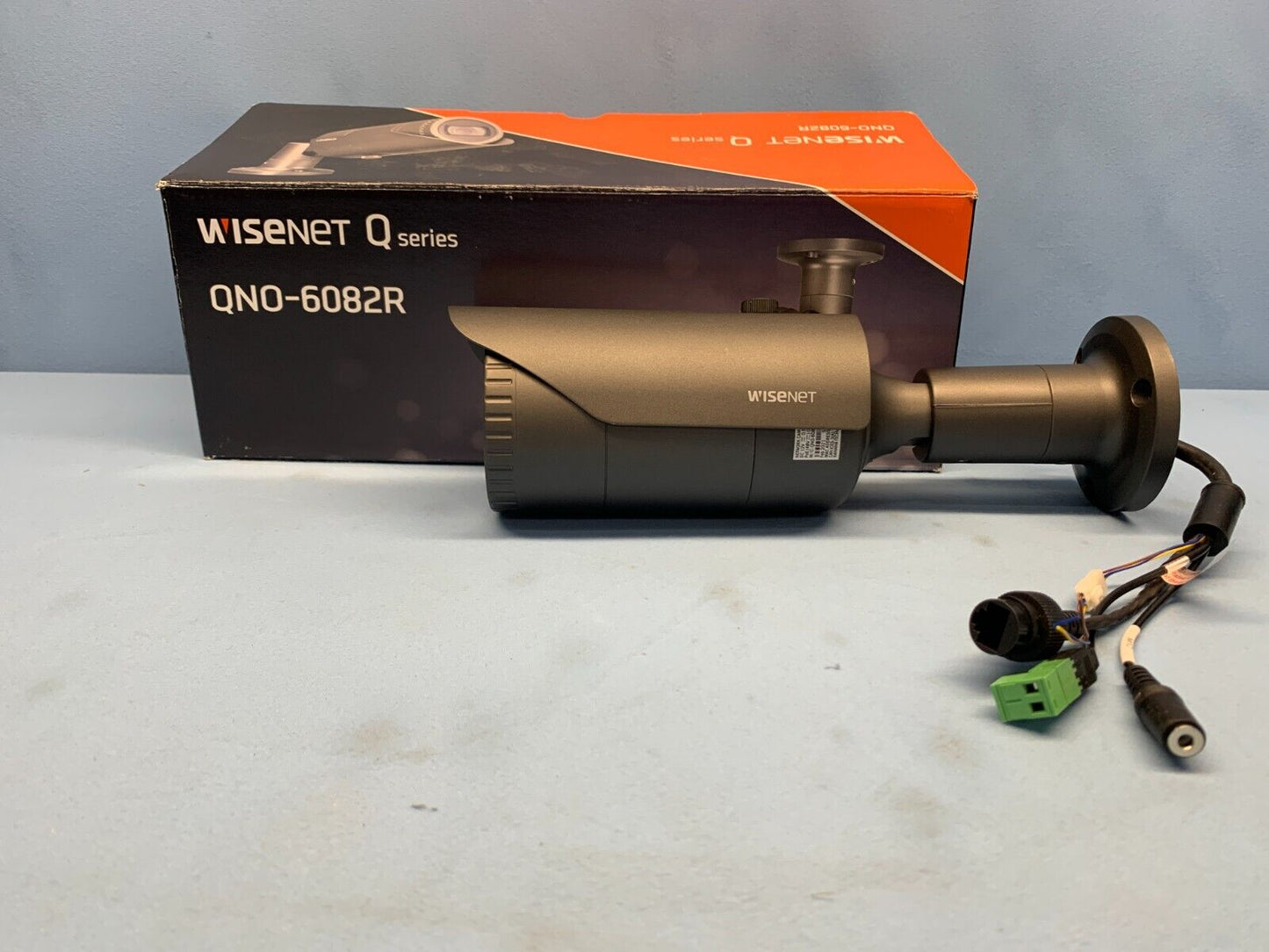 Wisenet QNO-6082R 2 MP Outdoor Full HD Network Camera Color Monochrome Bullet