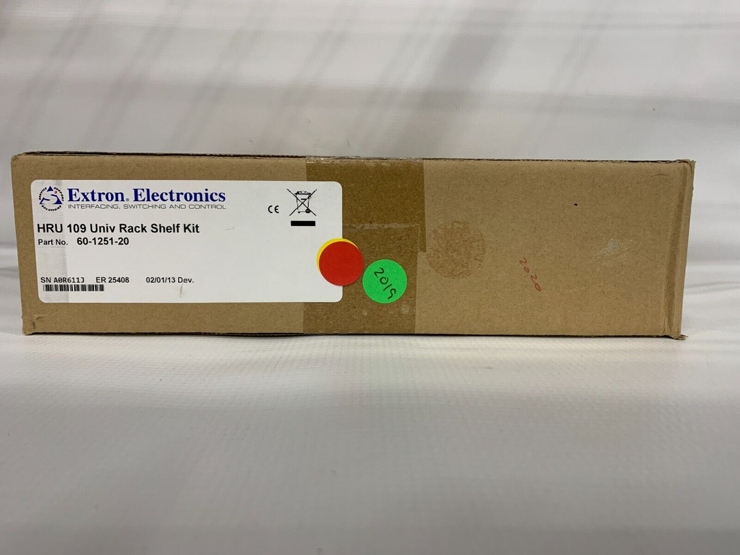 Extron HRU 109 / Universal Half Rack Shelf Kit / 1U