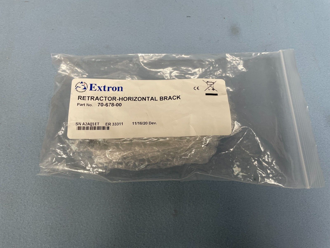 Extron 7067800 Retractor Horizontal Mounting Bracket Kit LPAV