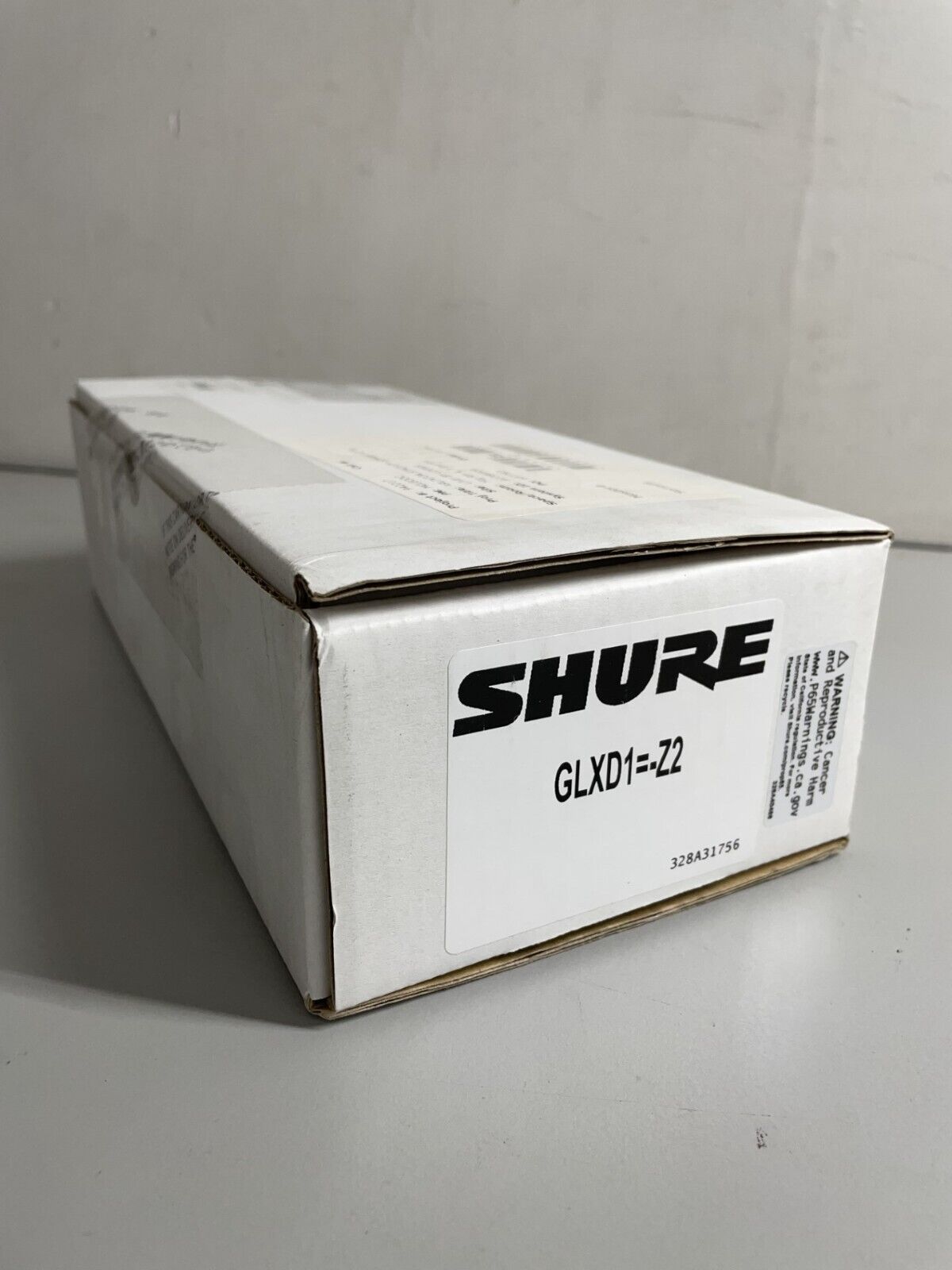 Shure GLXD1 Digital Wireless Microphone Bodypack Transmitter Z2 Frequency - NEW