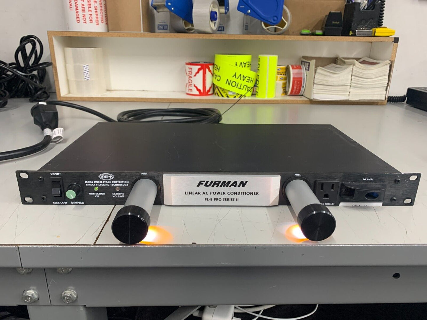 Furman PL-8 Pro Series II 8-Outlet Linear AC Power Conditioner 60Hz / 20A Max