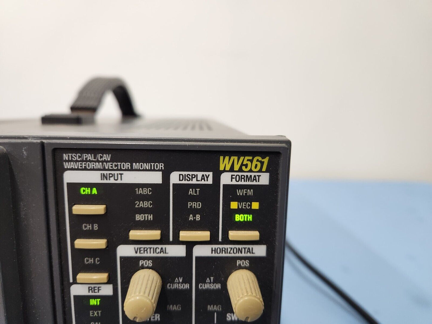 Magni WV561 NTSC/PAL/CAV Waveform/Vector Monitor Vectorscope WV-561