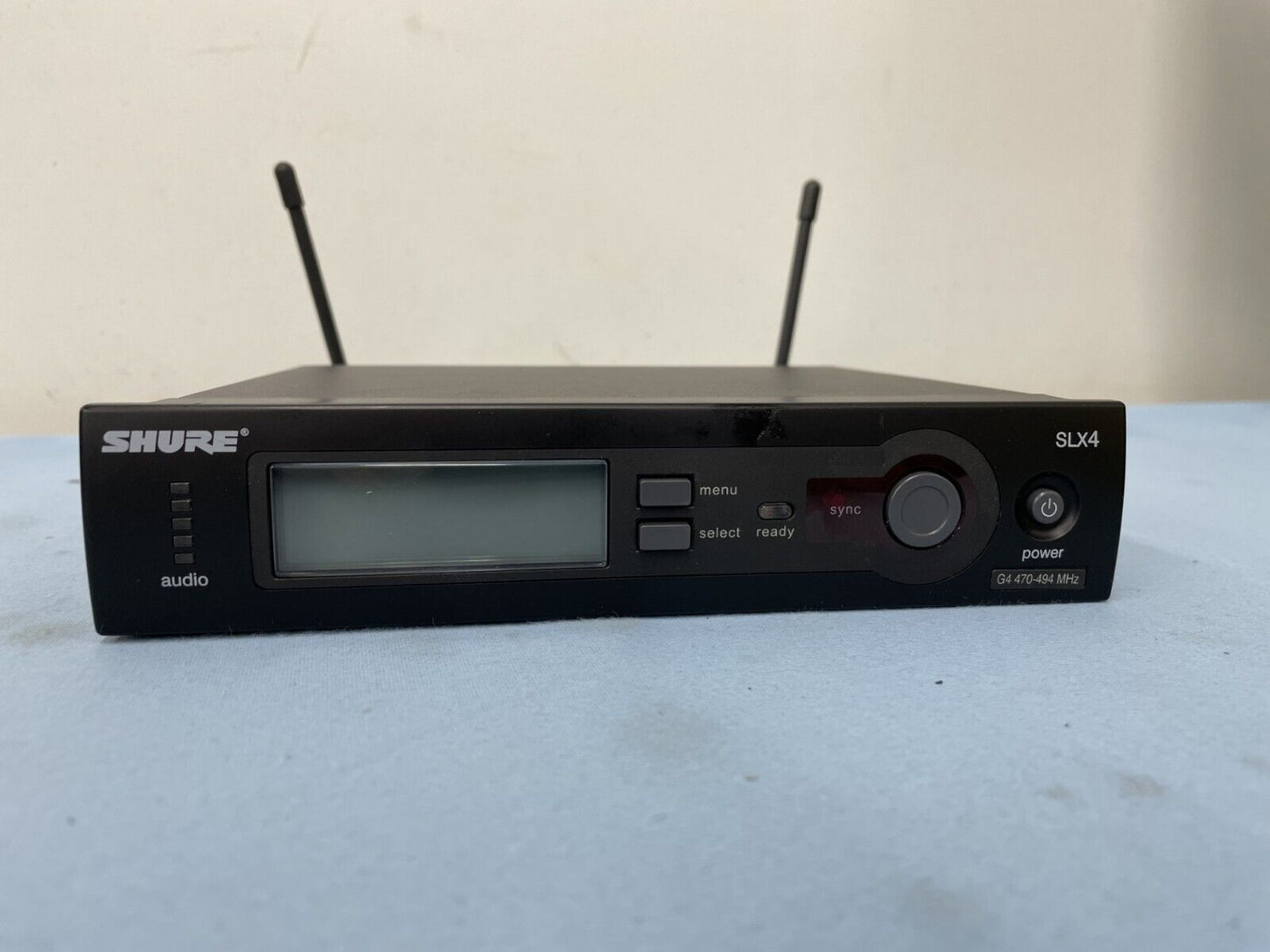 Shure SLX4 Wireless Microphone Receiver w/ Antenna & Power Supply G4 470-494 MHz