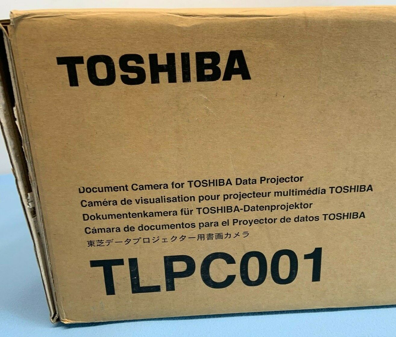 Toshiba TLP-C001 / 3MP Document Camera with 22-Inch Gooseneck Arm