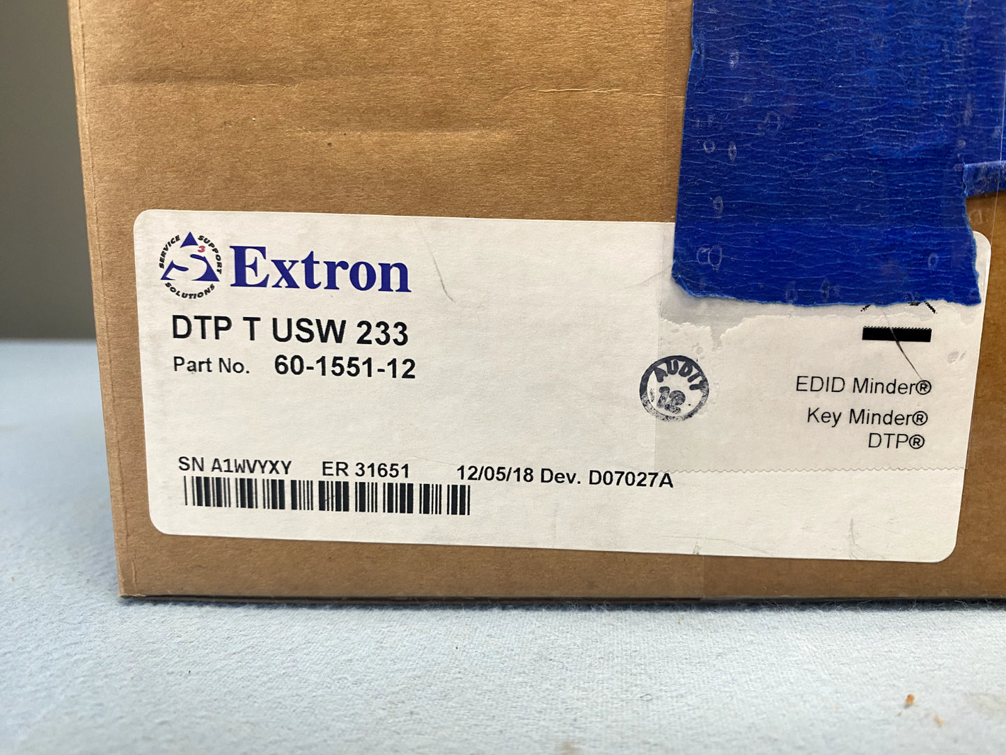 Extron DTP T USW 233 3 Input Switcher w/ Integrated DTP Transmitter 60-1551-12