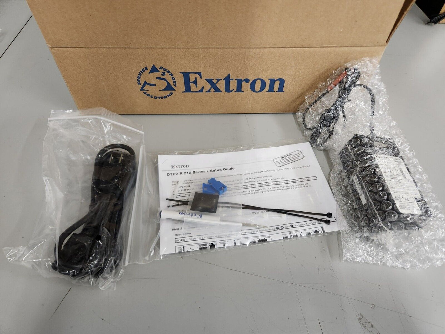 Extron DTP2 R 212 HDMI Receiver and Switcher w/Audio De‑Embedding P/N 60-1588-52