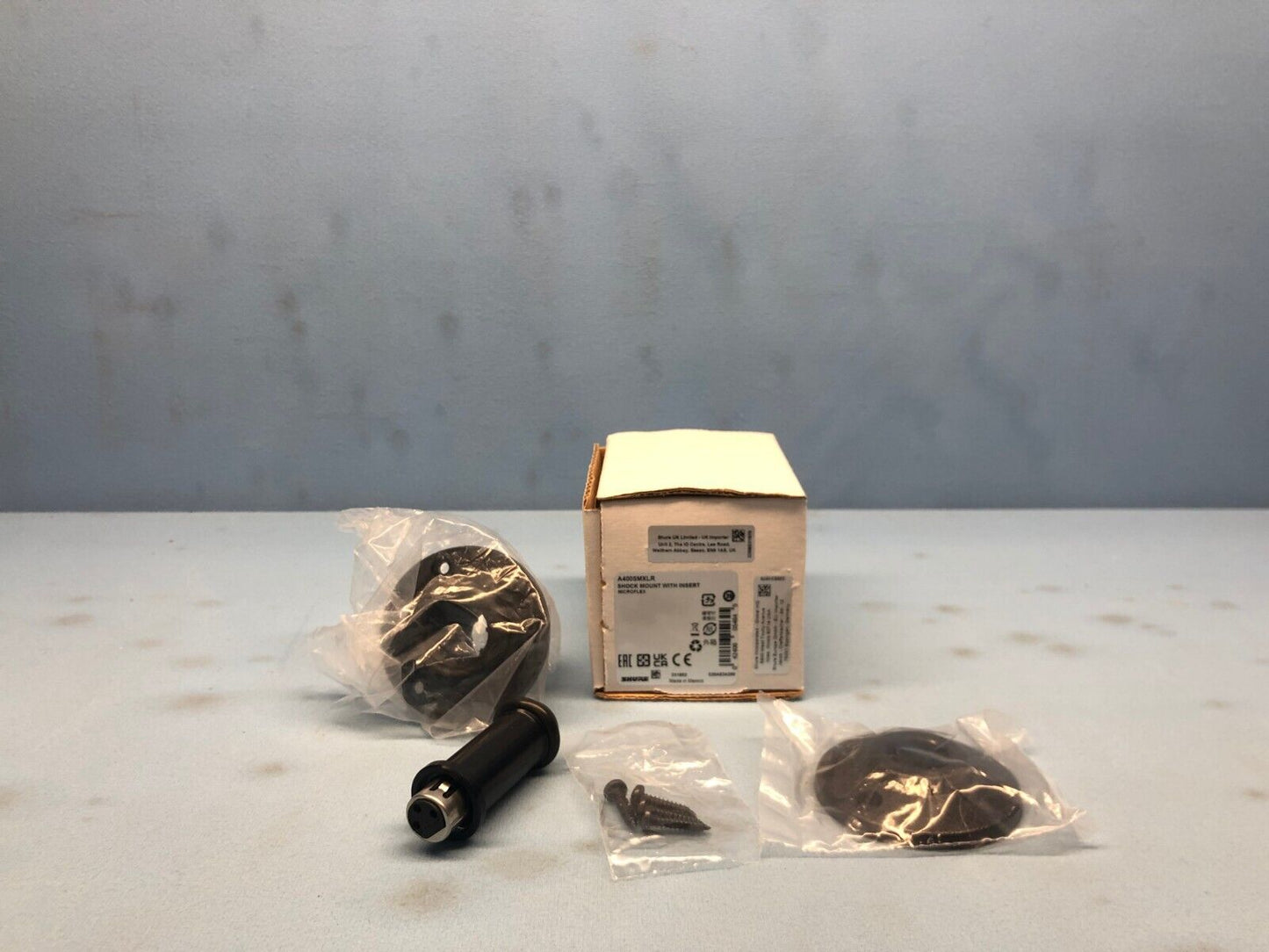 Shure A400SMXLR Microphone Shock Mount w/ XLR Connector Insert MICROFL ...