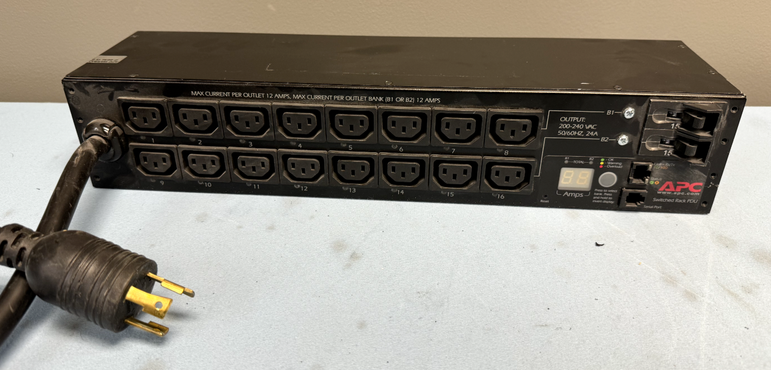 APC AP7911 Rack PDU Switched, 2U, 30A, 208V, Sixteen C13 Power Distrib ...