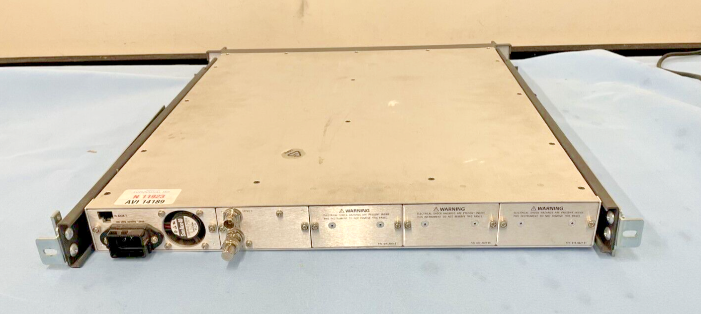 Tektronix TG700 Multiformat TV Signal Generator Platform with HDVG 7 Module