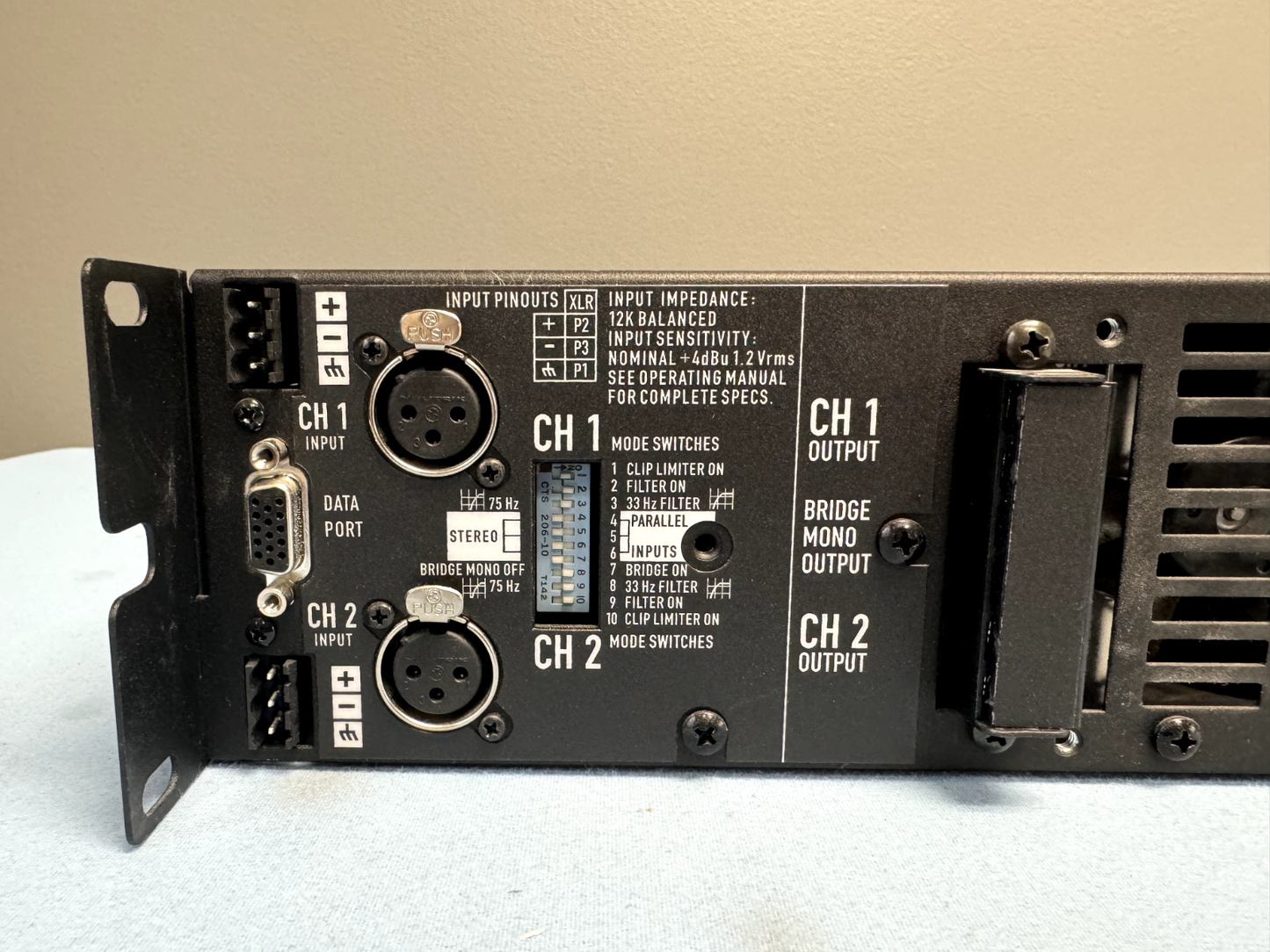 QSC CX502 2-Channel 300W at 8 Ohms Power Amplifier