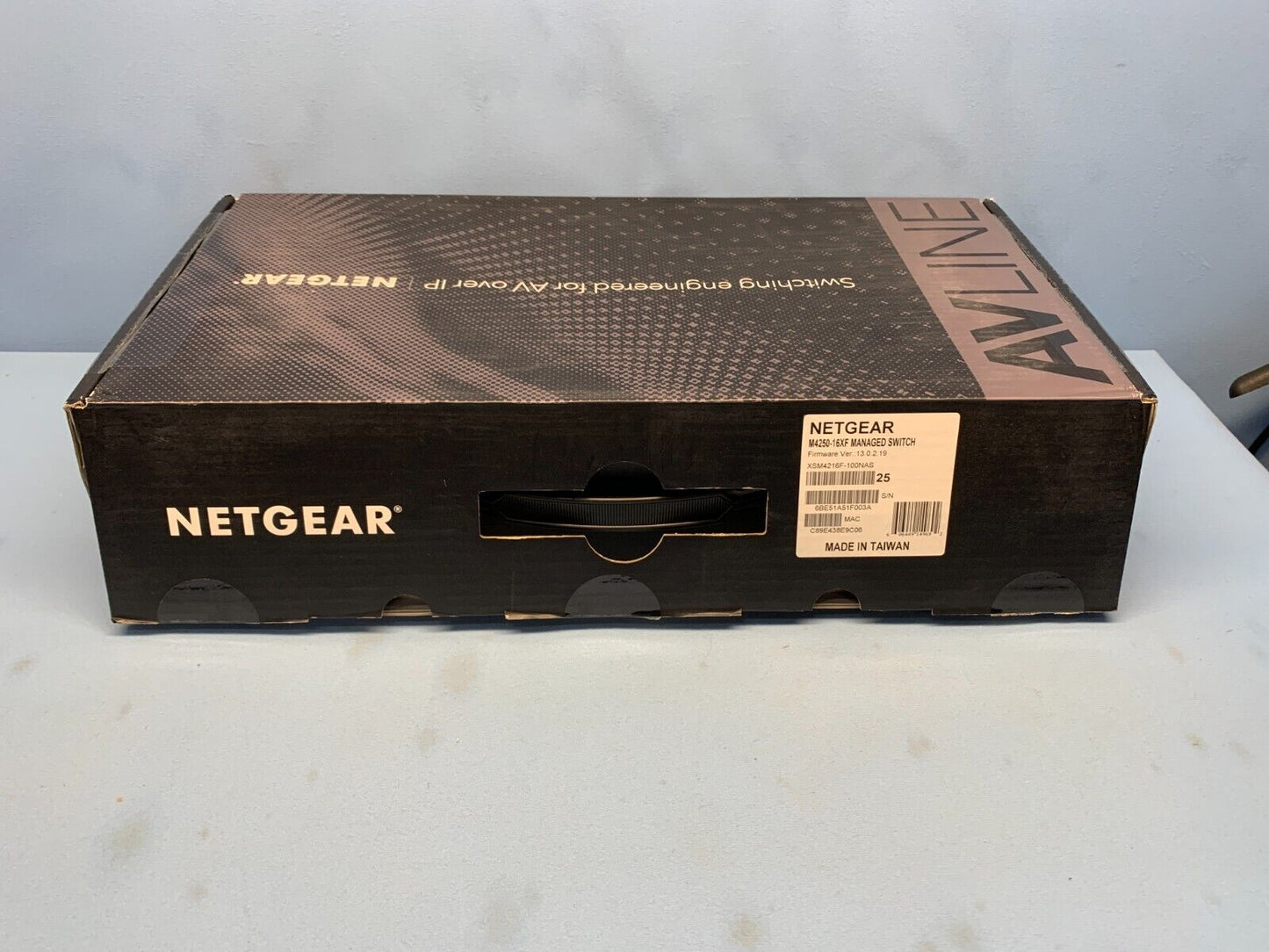 Netgear AV Line M4250-16XF  XSM4216F 16-Port Gigabit SFP+ Managed Network Switch