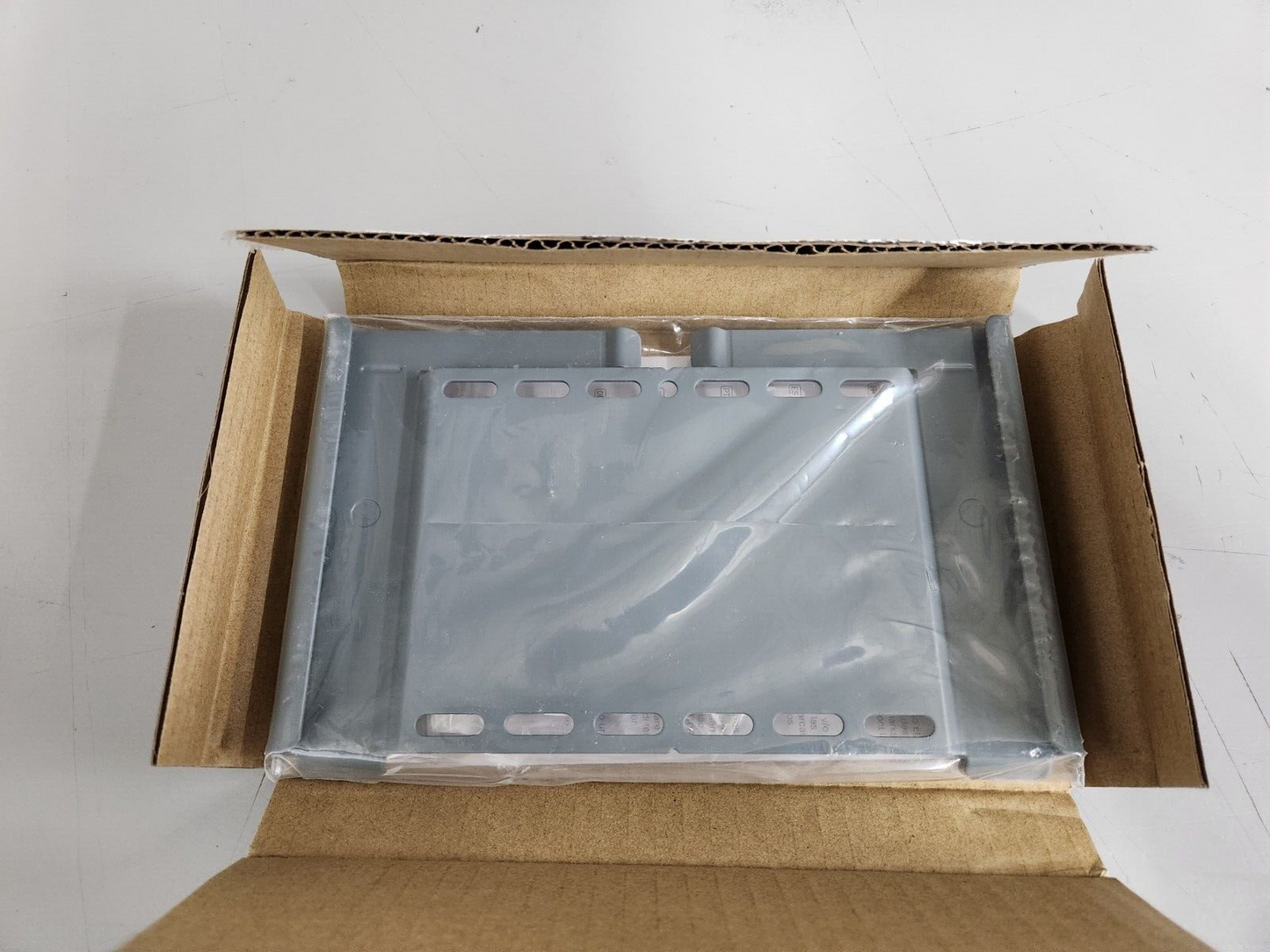 Cisco Wall Mount kit for Codec Plus CS-KITPLUS-WMK= Factory Sealed